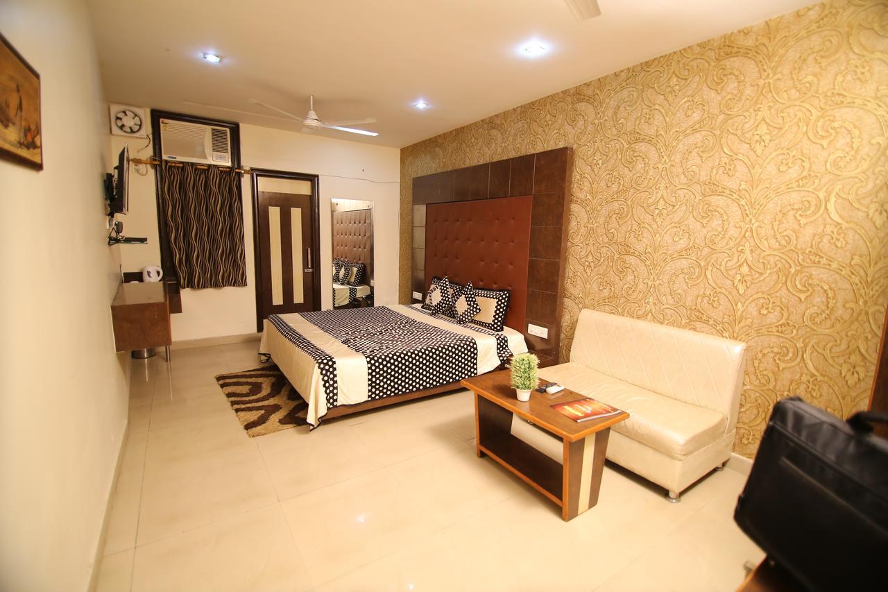 Hotel Pappan Plaza Palwal Extérieur photo