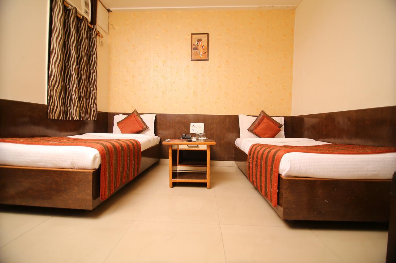Hotel Pappan Plaza Palwal Extérieur photo